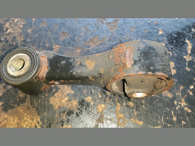 bontott TOYOTA AYGO Motor Tartó Bak (Fém)