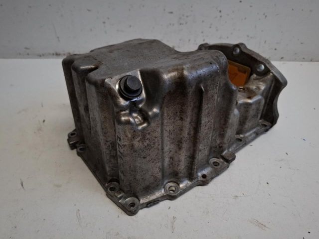 bontott TOYOTA AYGO Olajteknő