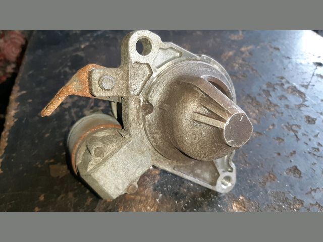 bontott TOYOTA AYGO Önindító