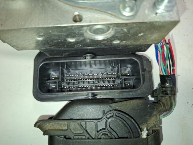 bontott TOYOTA AYGO ABS Kocka