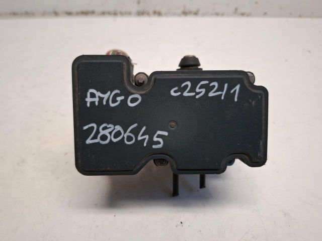 bontott TOYOTA AYGO ABS Kocka