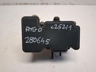 bontott TOYOTA AYGO ABS Kocka