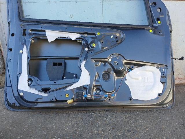 bontott TOYOTA AYGO Bal első Ajtó (Üres lemez)