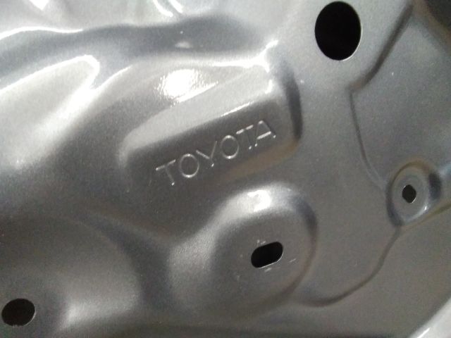 bontott TOYOTA AYGO Bal első Ajtó (Üres lemez)