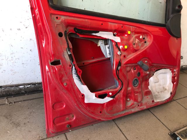 bontott TOYOTA AYGO Bal első Ajtó (Üres lemez)