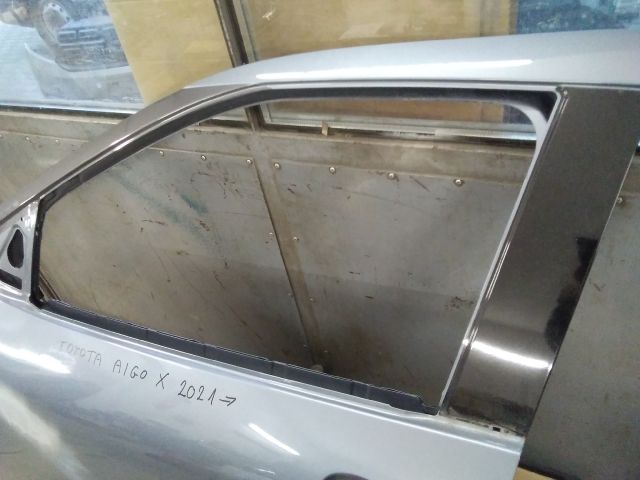 bontott TOYOTA AYGO Bal első Ajtó (Üres lemez)