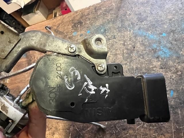 bontott TOYOTA AYGO Bal első Ajtózár