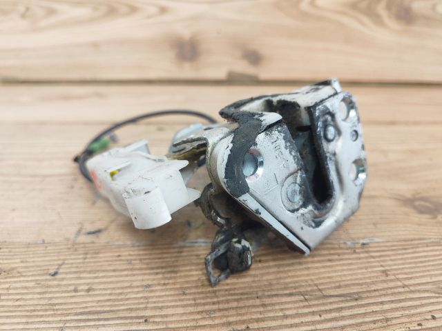 bontott TOYOTA AYGO Bal első Ajtózár