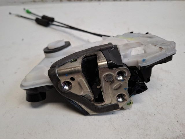 bontott TOYOTA AYGO Bal első Ajtózár