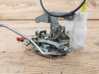 bontott TOYOTA AYGO Bal első Ajtózár