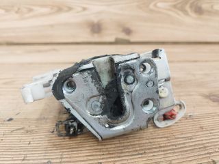 bontott TOYOTA AYGO Bal első Ajtózár