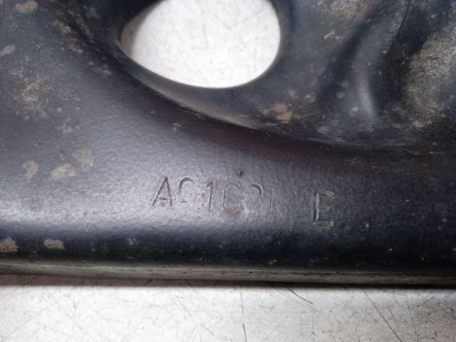 bontott TOYOTA AYGO Bal első Alsó Lengőkar