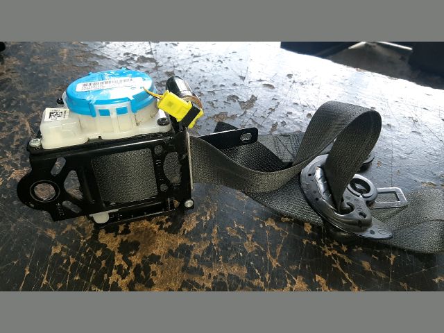 bontott TOYOTA AYGO Bal első Biztonsági Öv