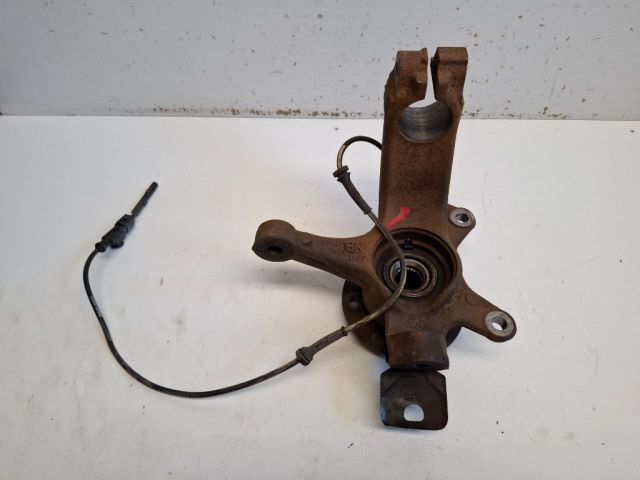 bontott TOYOTA AYGO Bal első Csonkállvány Kerékaggyal