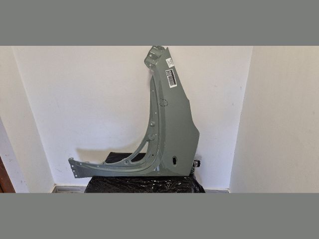 bontott TOYOTA AYGO Bal első Sárvédő