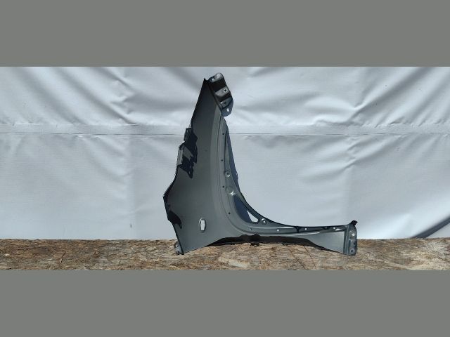 bontott TOYOTA AYGO Bal első Sárvédő