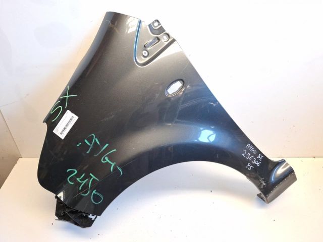 bontott TOYOTA AYGO Bal első Sárvédő