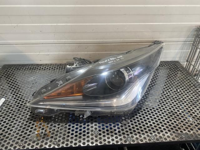 bontott TOYOTA AYGO Bal Fényszóró