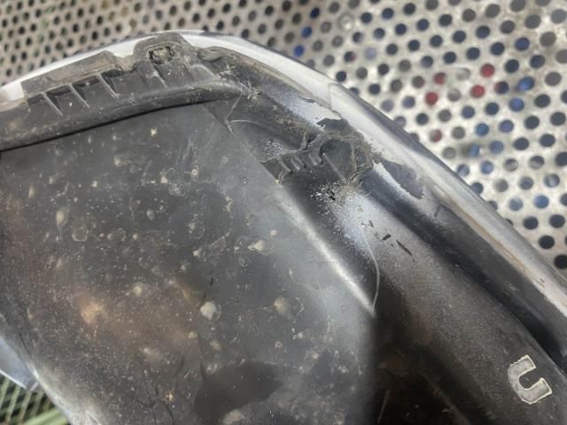 bontott TOYOTA AYGO Bal Fényszóró