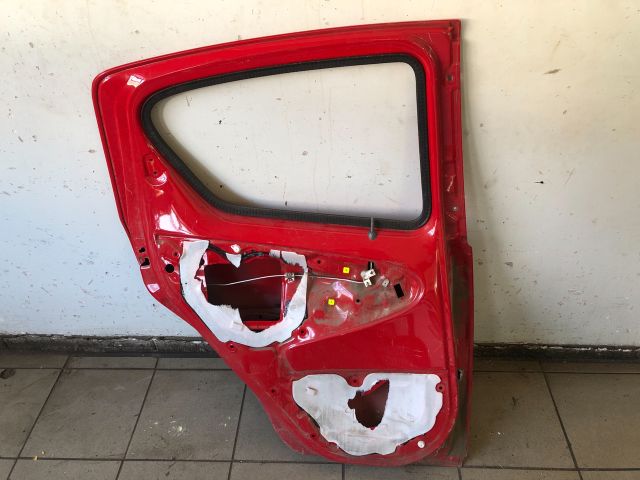 bontott TOYOTA AYGO Bal hátsó Ajtó (Üres lemez)