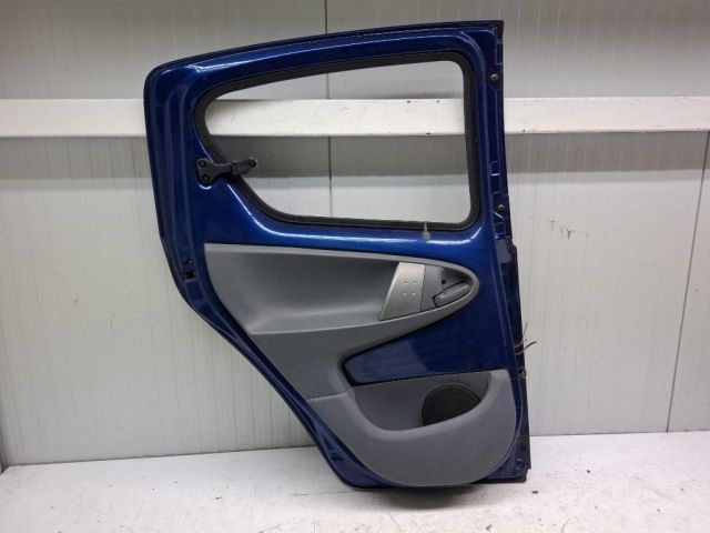 bontott TOYOTA AYGO Bal hátsó Ajtó (Üres lemez)