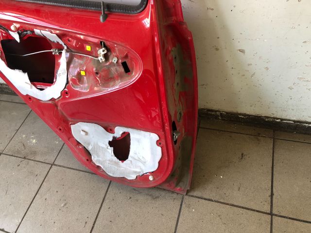 bontott TOYOTA AYGO Bal hátsó Ajtó (Üres lemez)