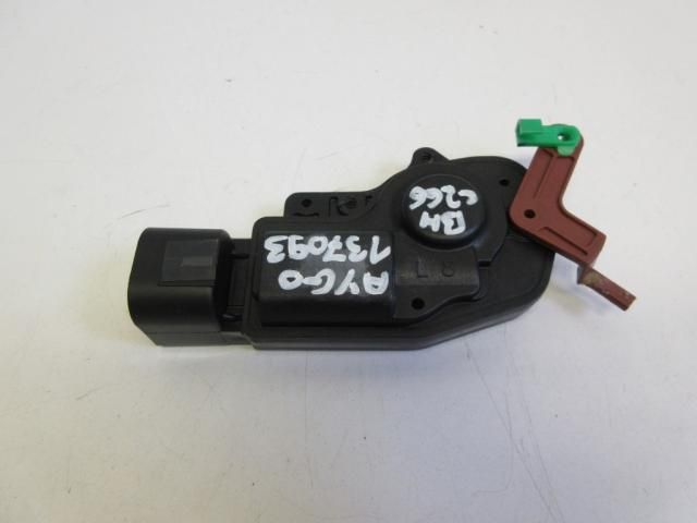 bontott TOYOTA AYGO Bal hátsó Ajtózár Motor