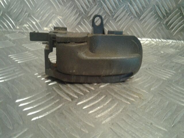 bontott TOYOTA AYGO Bal hátsó Belső Kilincs