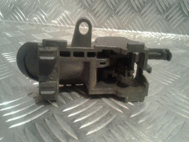 bontott TOYOTA AYGO Bal hátsó Belső Kilincs