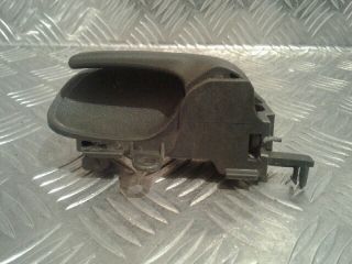 bontott TOYOTA AYGO Bal hátsó Belső Kilincs