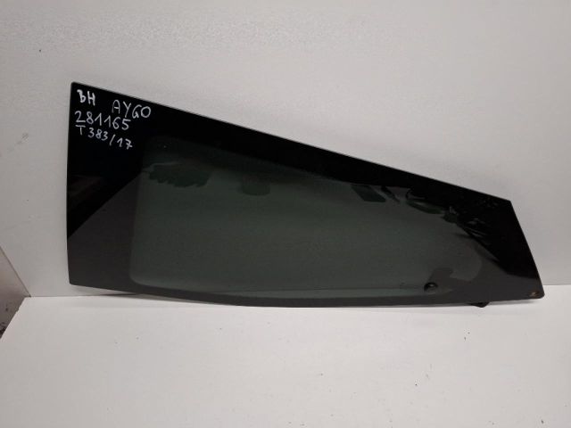 bontott TOYOTA AYGO Bal hátsó Fixüveg (Ajtóban)