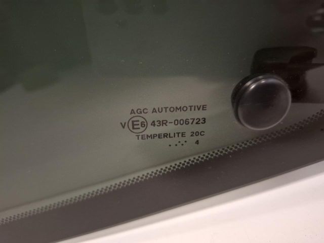 bontott TOYOTA AYGO Bal hátsó Fixüveg (Ajtóban)