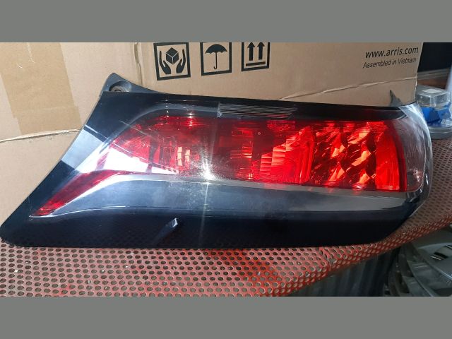 bontott TOYOTA AYGO Bal Hátsó Lámpa