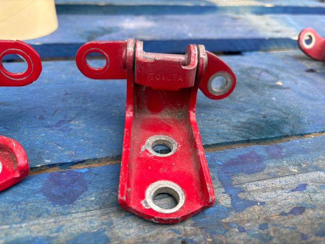 bontott TOYOTA AYGO Bal hátsó Zsanér