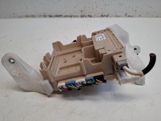 bontott TOYOTA AYGO Biztosítéktábla Utastér