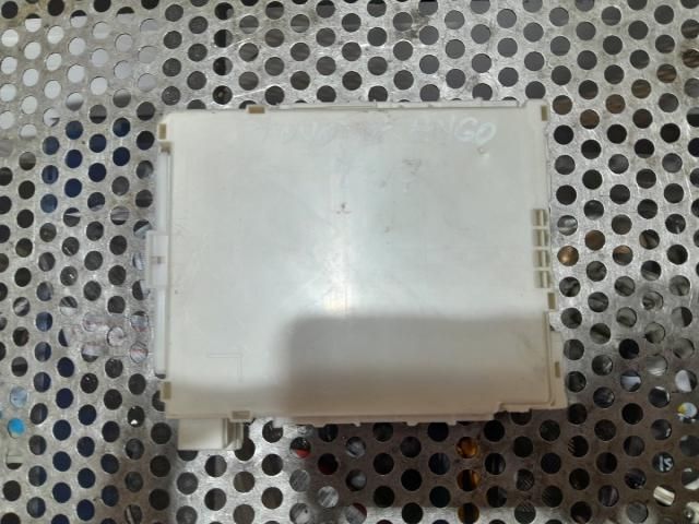 bontott TOYOTA AYGO Biztosítéktábla Utastér