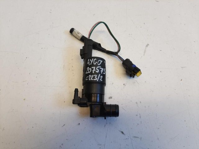 bontott TOYOTA AYGO Első Ablakmosó Szivattyú