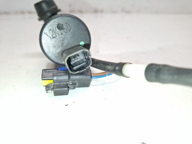 bontott TOYOTA AYGO Első Ablakmosó Szivattyú