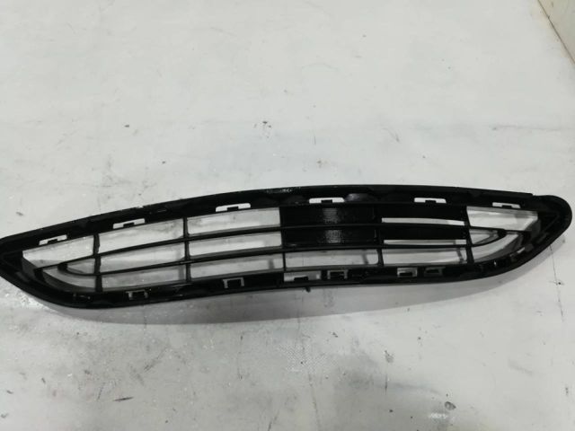 bontott TOYOTA AYGO Első Lökhárító Alsó Középső Díszrács