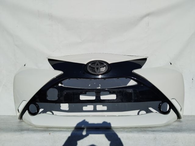 bontott TOYOTA AYGO Első Lökhárító (Üresen)