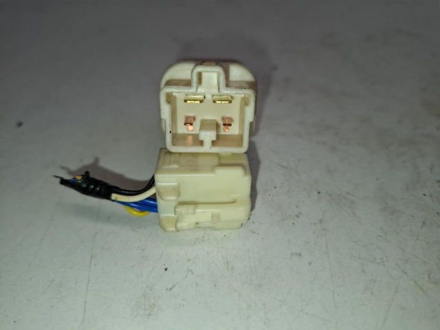 bontott TOYOTA AYGO Fék Pedál Kapcsoló