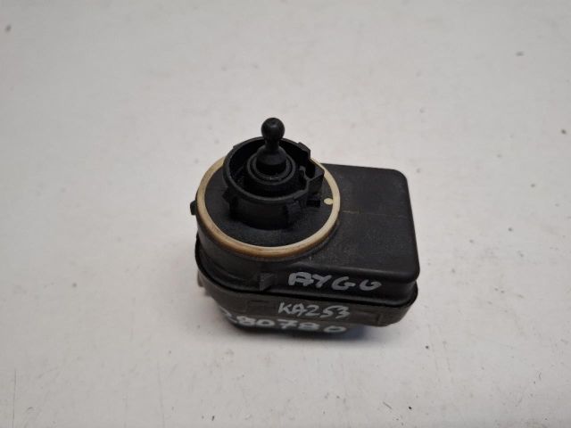 bontott TOYOTA AYGO Fényszórómagasság Állító Motor (Pozíciófüggetlen)