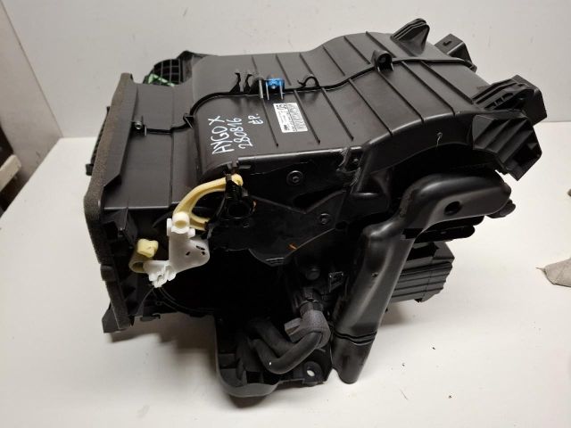 bontott TOYOTA AYGO Fűtés Box