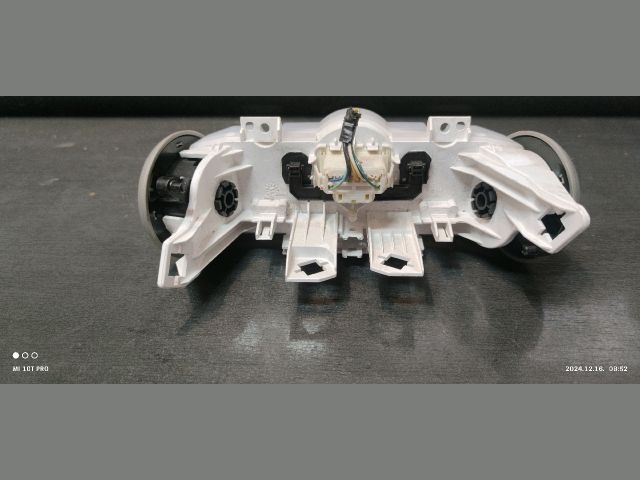 bontott TOYOTA AYGO Fűtéskapcsoló (manuális klímás)