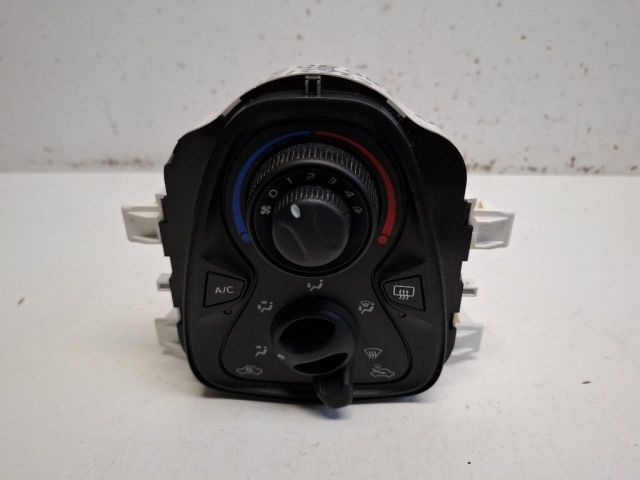 bontott TOYOTA AYGO Fűtéskapcsoló