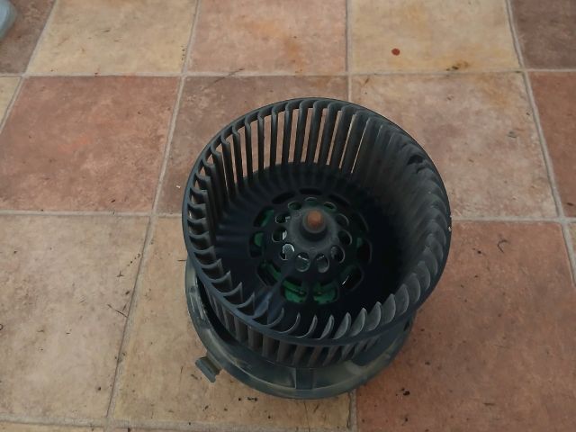 bontott TOYOTA AYGO Fűtőmotor (Nem klímás)