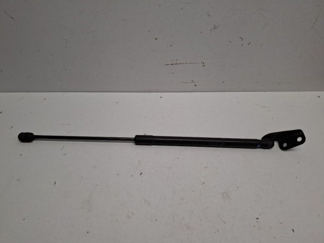 bontott TOYOTA AYGO Gázrugós Kitámasztó Teleszkóp Csomagtérajtó Bal