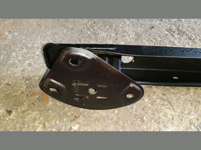 bontott TOYOTA AYGO Hátsó Lökhárító Merevítő (Fém)