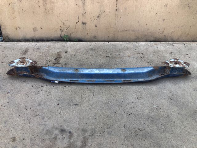 bontott TOYOTA AYGO Hátsó Lökhárító Merevítő (Fém)