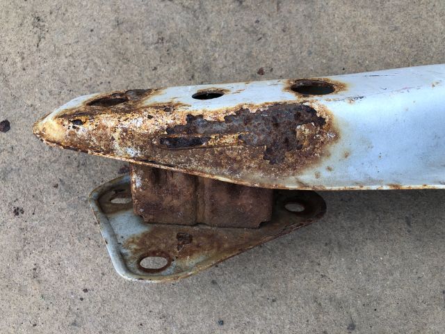 bontott TOYOTA AYGO Hátsó Lökhárító Merevítő (Fém)